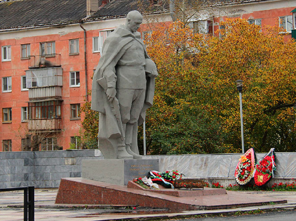 Памятник Солдату